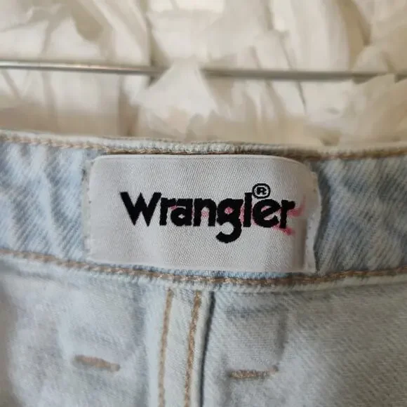 WRANGLER DISTRESSED HIGH WAISTED JEANS LITA WOMEN SIZE 10 BUTTONFLY  LIGHT WASH - Picture 12 of 17
